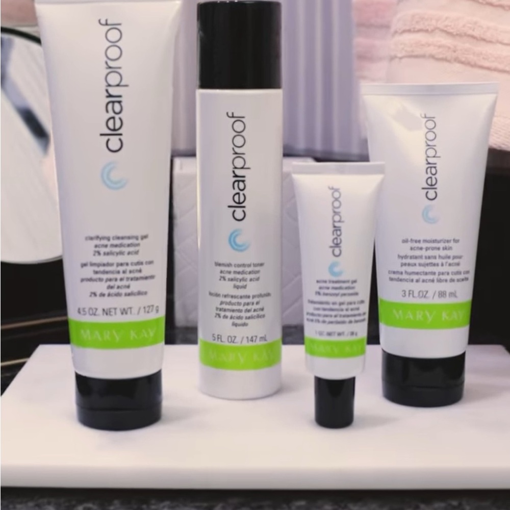 Mary Kay Clearproof Skincare Set - White and Black